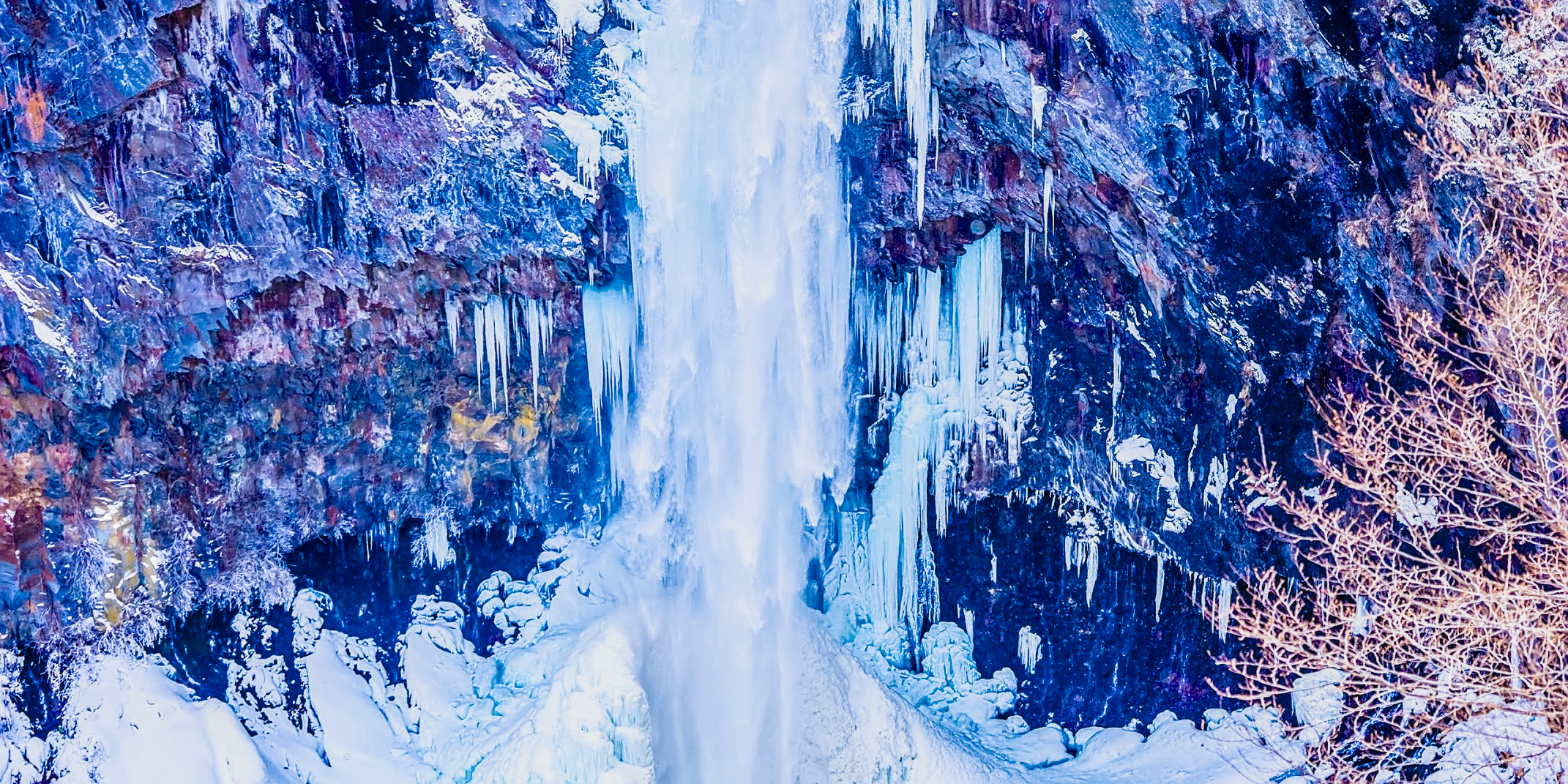 Dreaming about Nikko's ice and Mt. Nantai Hike